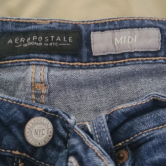 Shorts - Picture 4 of 5